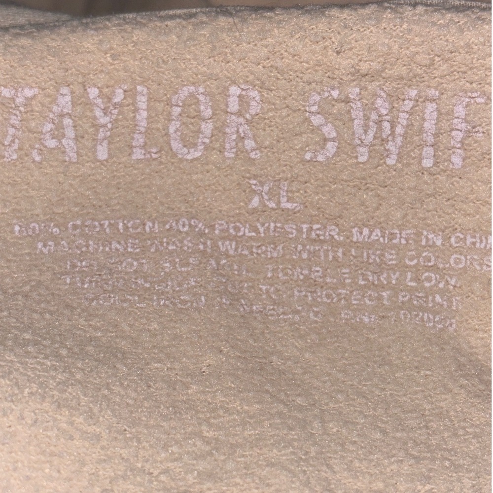 Taylor Swift Red Taylors Version Album Hoodie Cream XL Official Merch Pullover - Picture 6 of 6